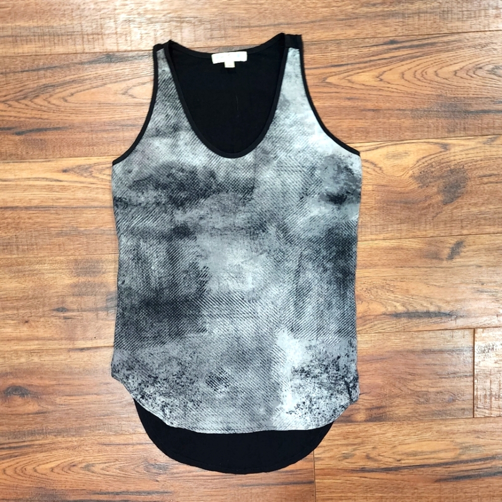 Love Fire Women's Grey Sleeveless Scoop Neck Pullover Tank Top Blouse X-Small XS